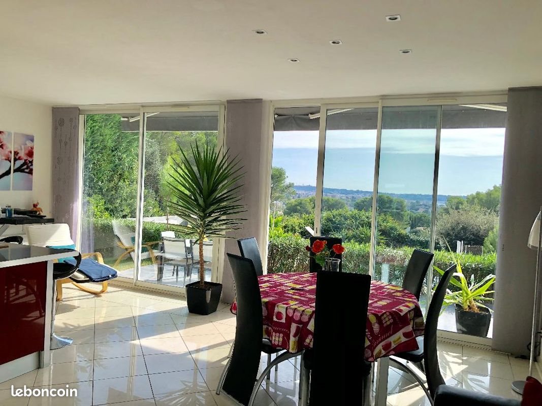 Maison à louer, 350m², Antibes