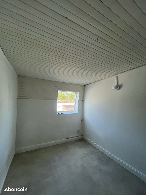 Appartement à louer, 18m², Saint-Quentin