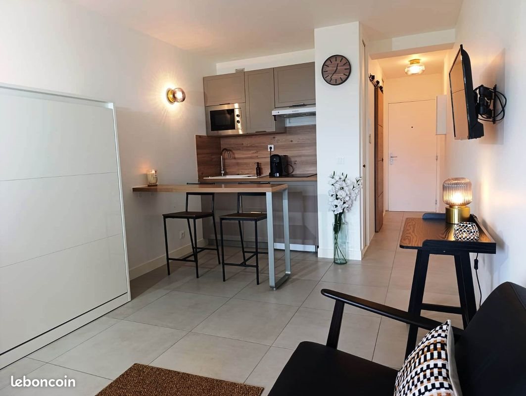 Appartement à louer, 21m², Cannes-la-Bocca