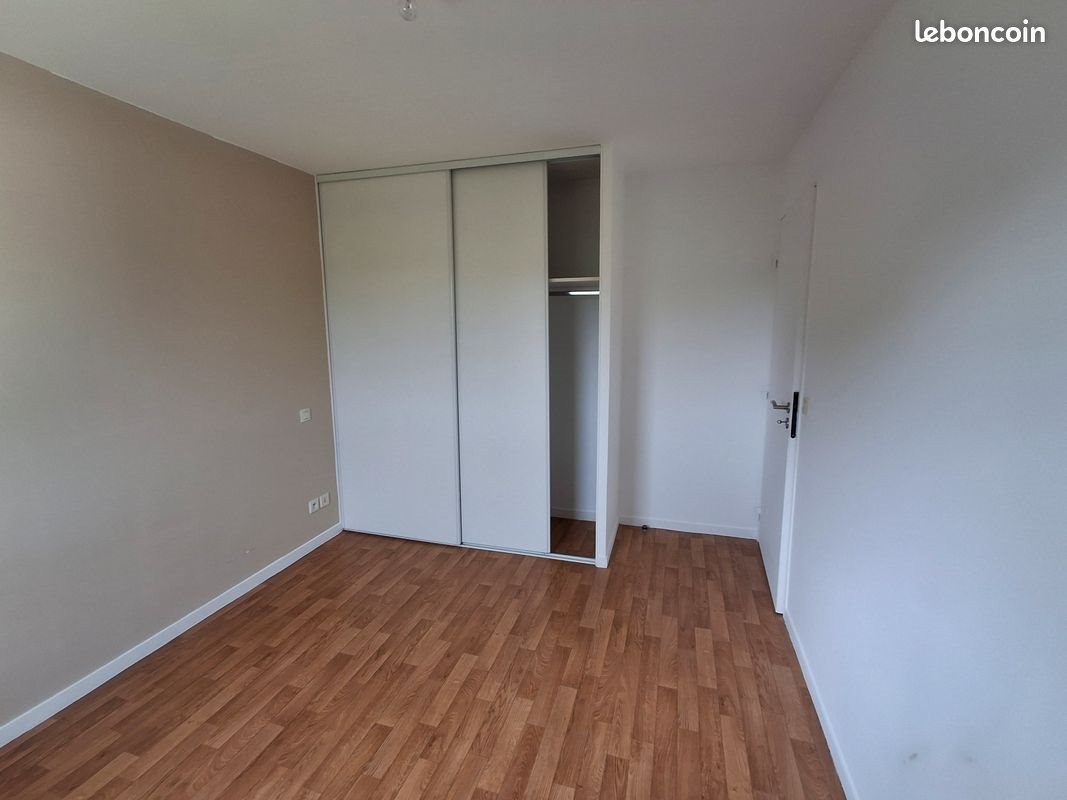 Appartement à louer, 41m², Baud