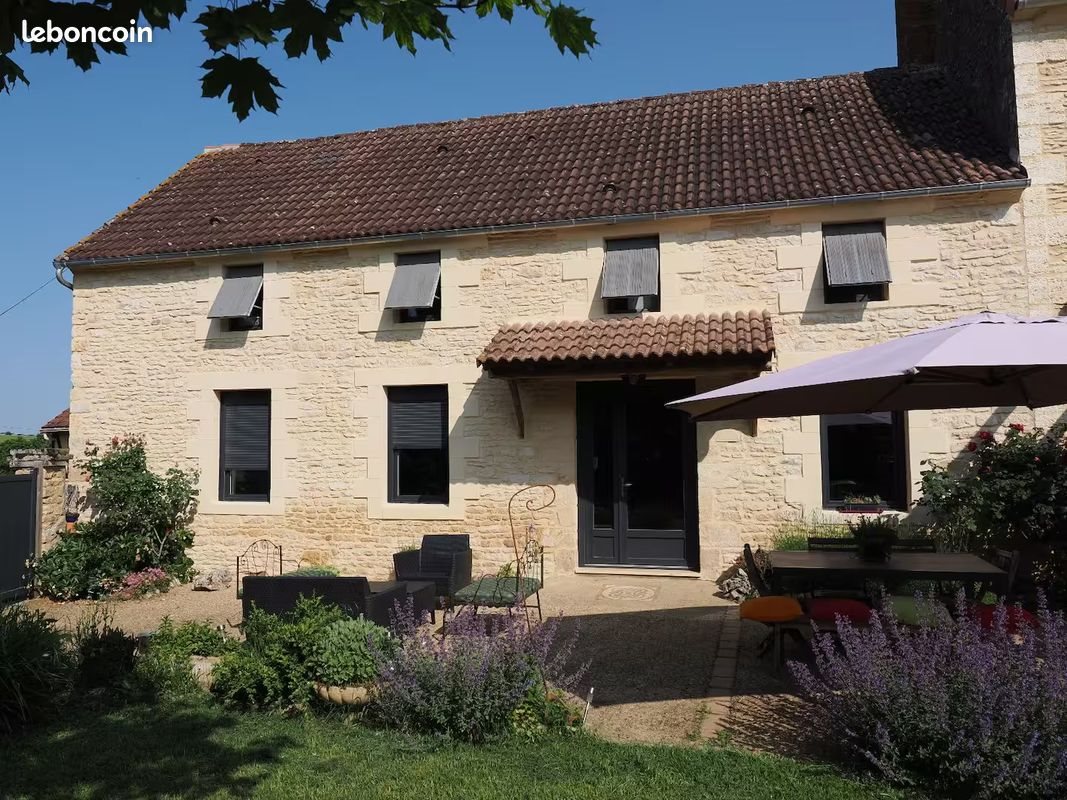 Maison à louer, 160m², Saint-Geniès