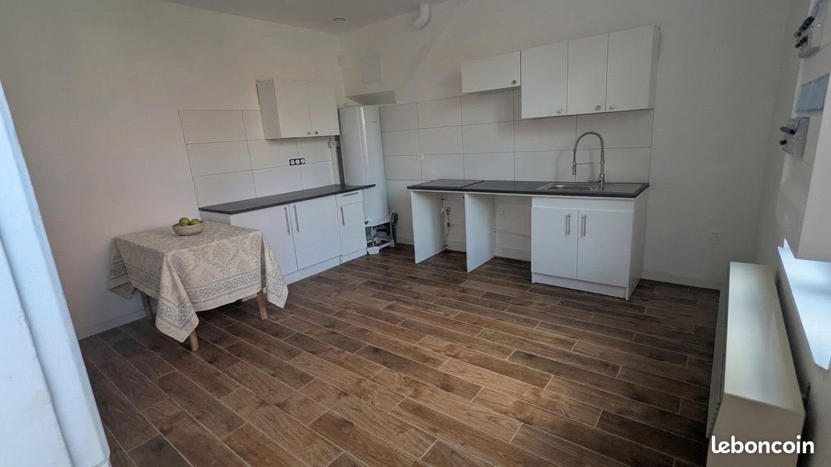 Maison à louer, 60m², Lille