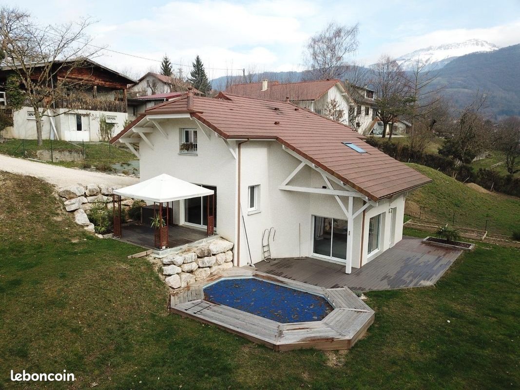 Maison à louer, 138m², La Buisse