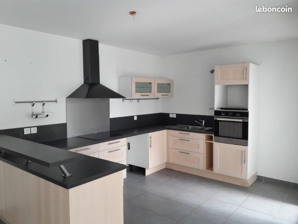 Maison à louer, 138m², La Buisse