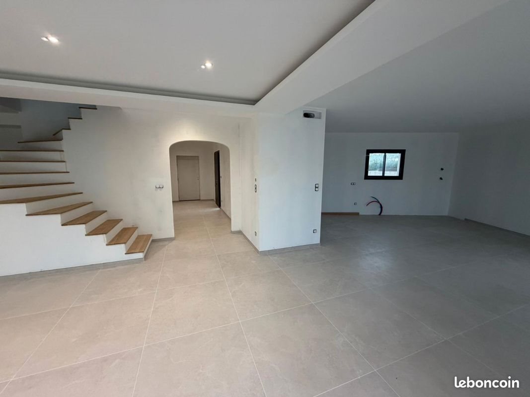 Maison à vendre, 217m², Nailloux
