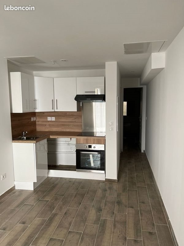 Appartement à louer, 30m², Solliès-Pont