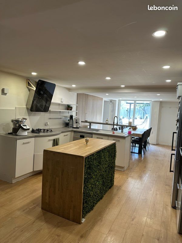 Appartement à vendre, 131m², La Cluse-et-Mijoux
