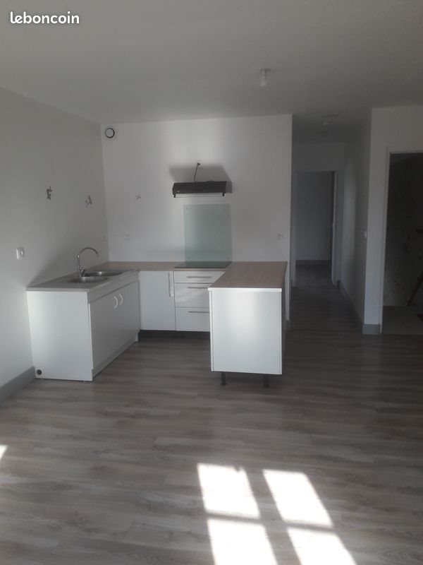 Appartement à louer, 64m², Blandy