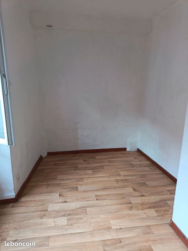 Appartement à louer, 48m², Entrecasteaux