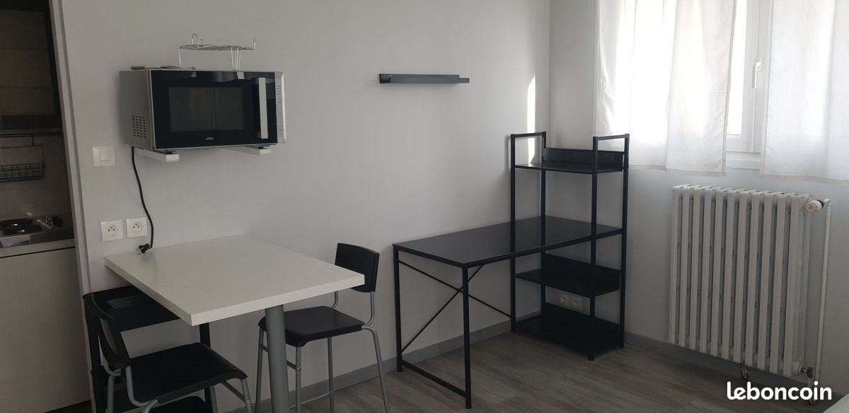 Maison à louer, 18m², Montaigu