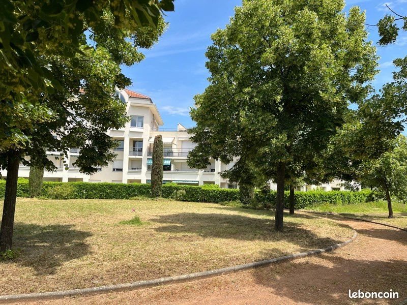 Appartement à louer, 50m², Bron