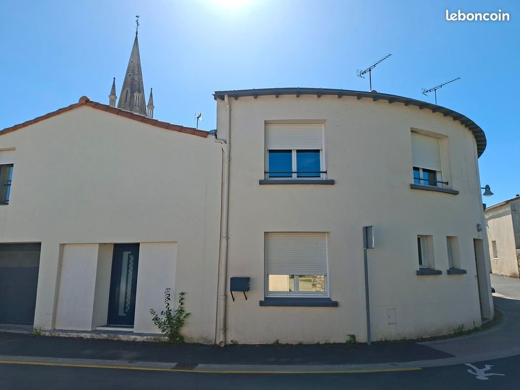 Maison à louer, 110m², Saint-Denis-la-Chevasse