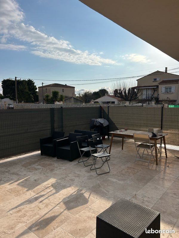 Appartement à louer, 67m², Marignane
