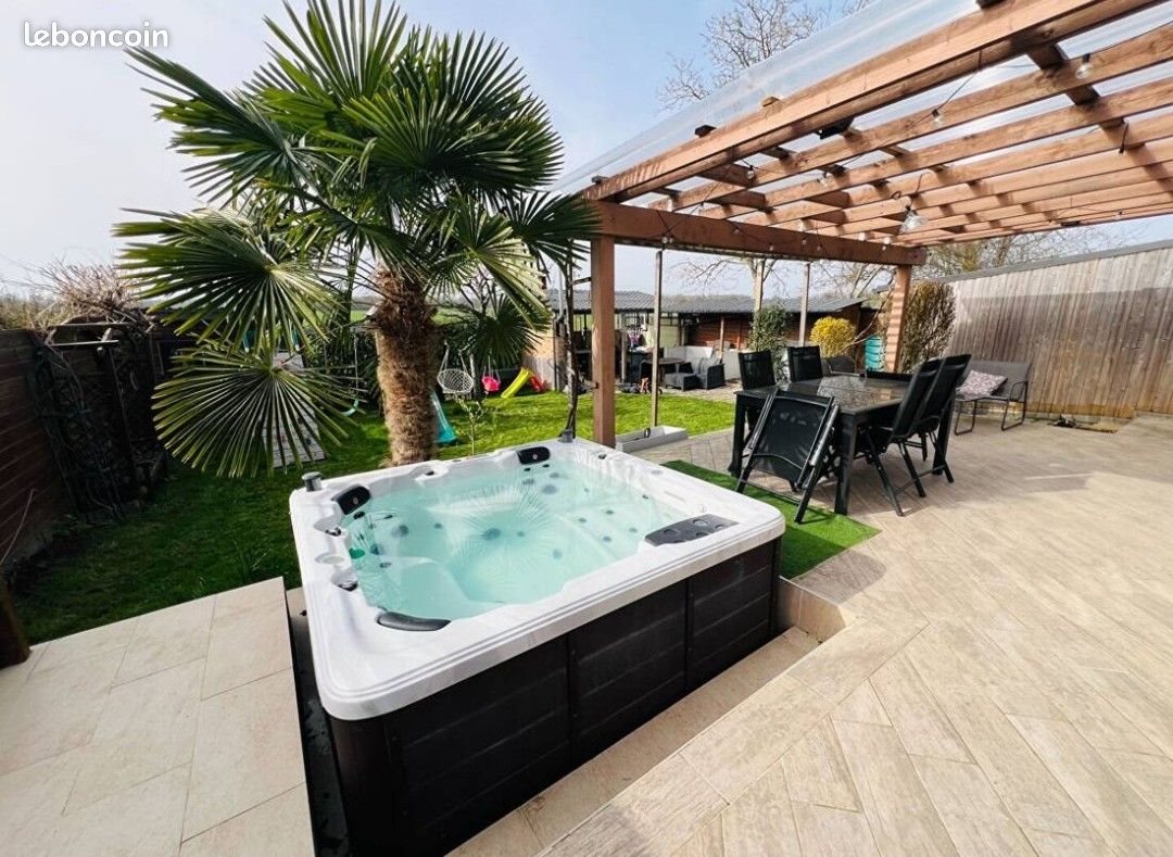 Maison à vendre, 102m², Villeneuve-le-Comte
