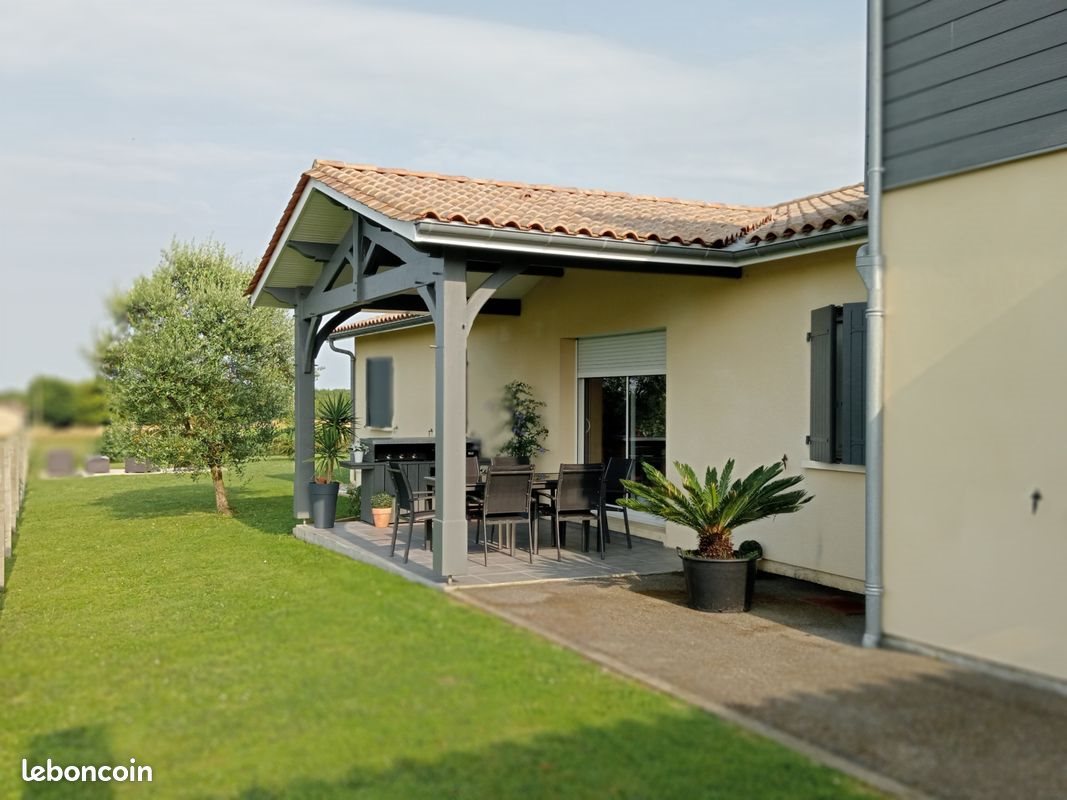 Maison à vendre, 140m², Bayas