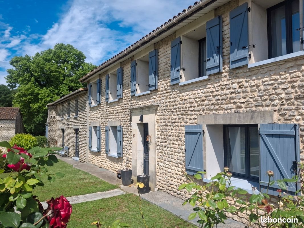 Maison à vendre, 313m², Roullet-Saint-Estèphe