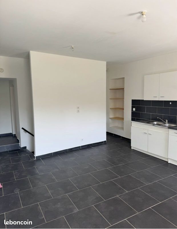 Appartement à louer, 50m², Pont-Evêque
