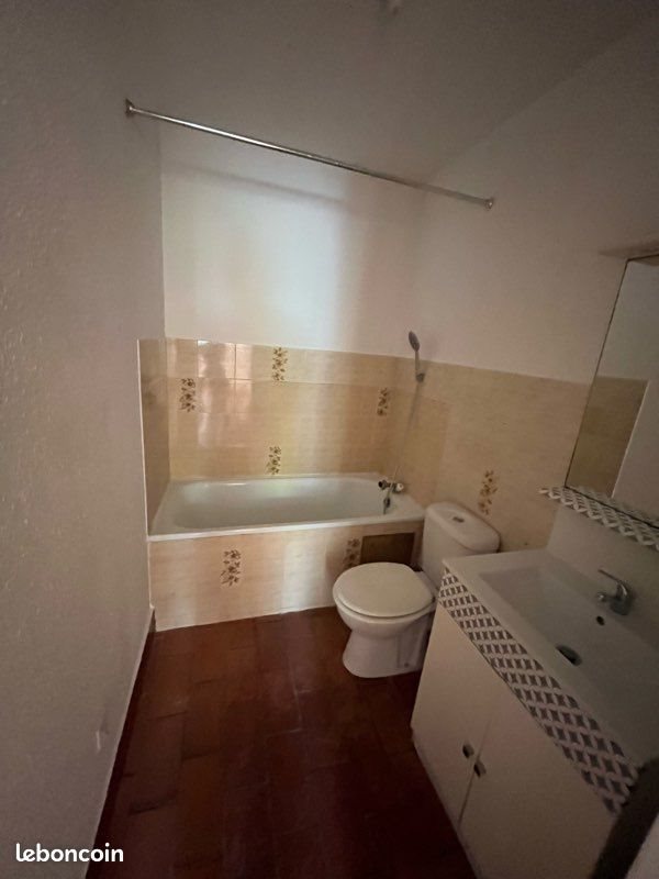 Appartement à louer, 27m², Cogolin