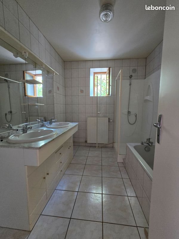 Appartement à louer, 130m², Saint-Loup-sur-Semouse