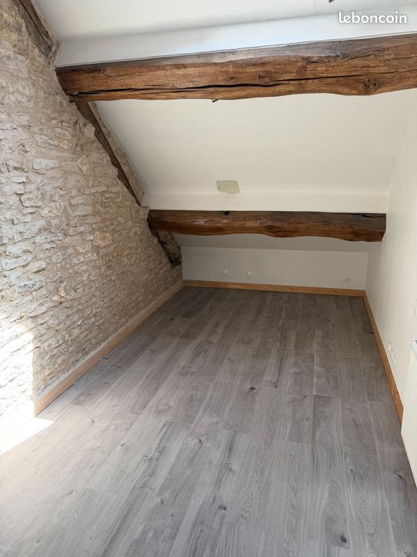 Appartement à louer, 80m², Ruffey-lès-Echirey