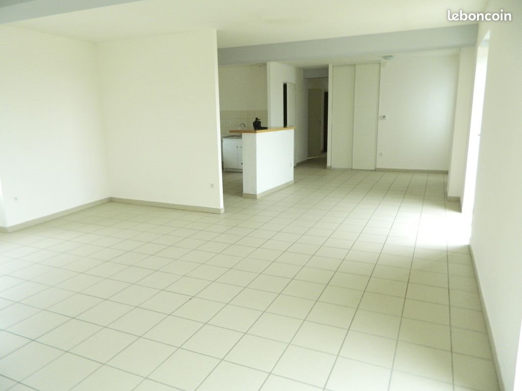 Appartement à louer, 130m², Saint-Georges-en-Couzan