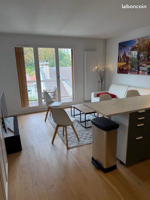 Appartement à louer, 39m², Courbevoie