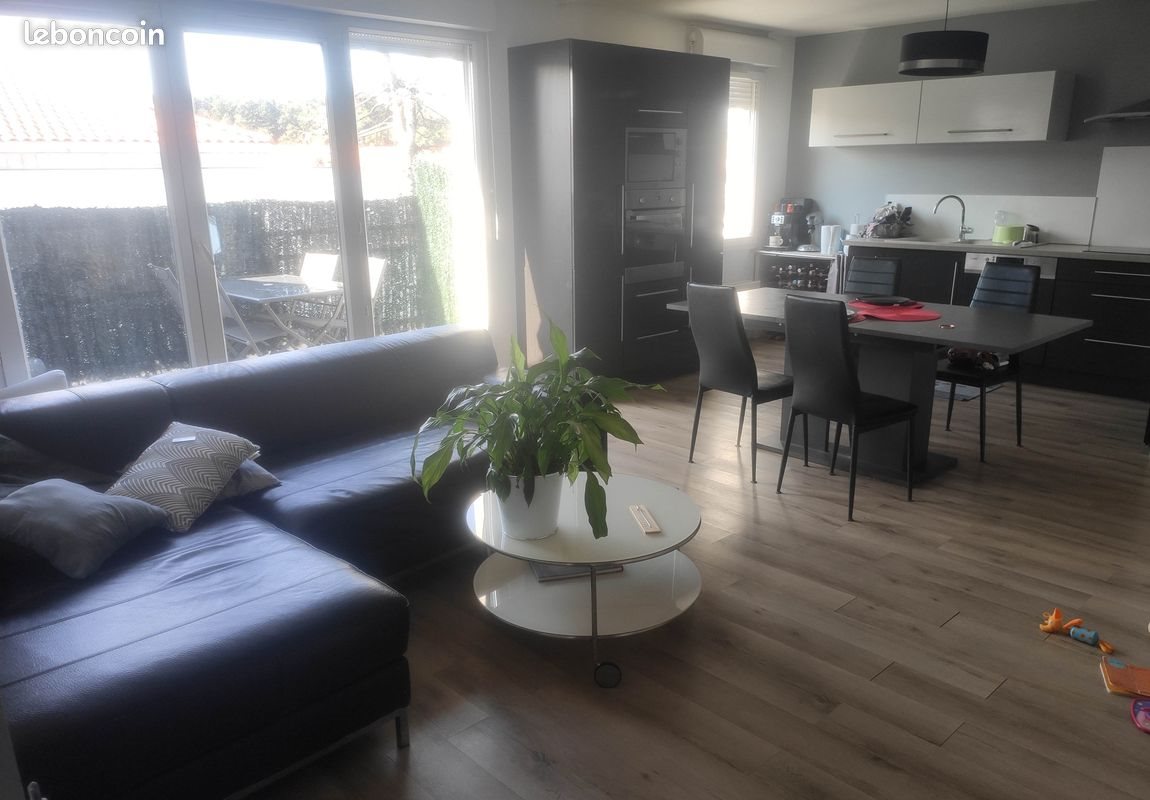 Appartement à louer, 90m², Meyzieu