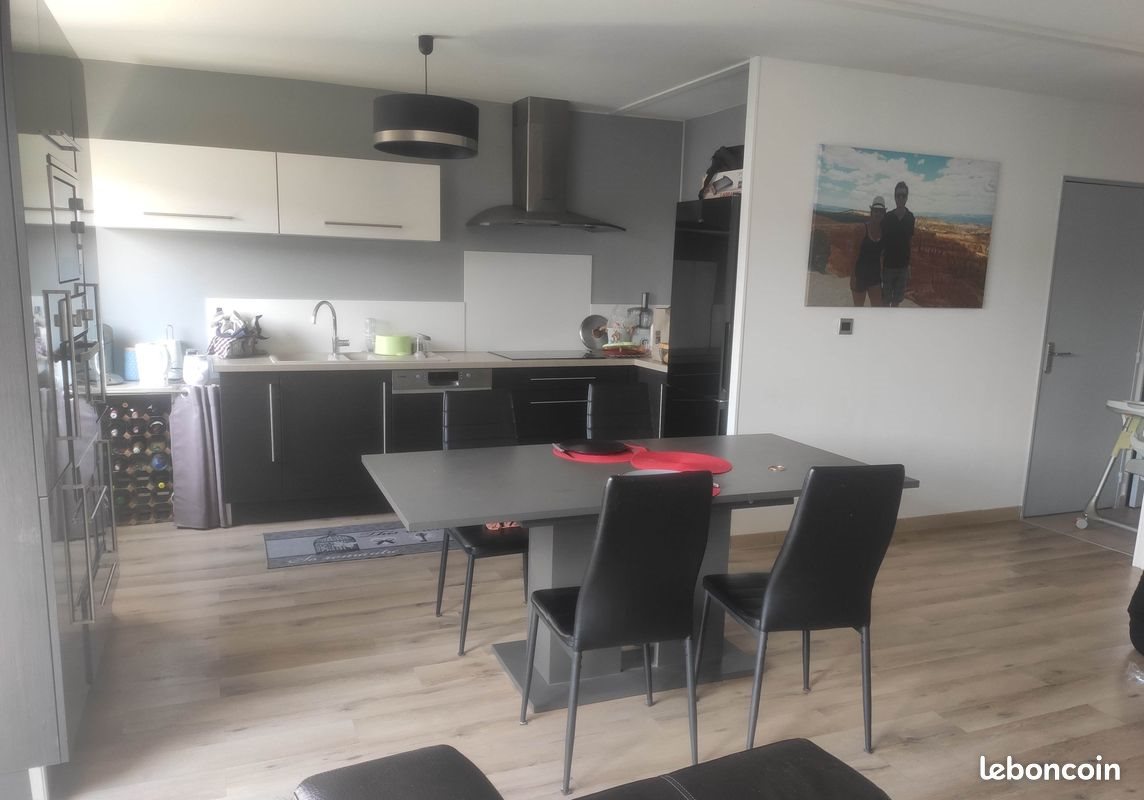 Appartement à louer, 90m², Meyzieu