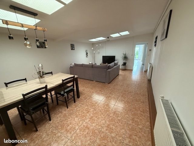 Maison à louer, 140m², Avion