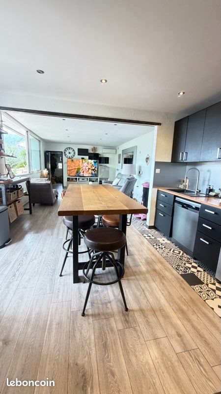 Maison à vendre, 115m², Le Revest-les-Eaux
