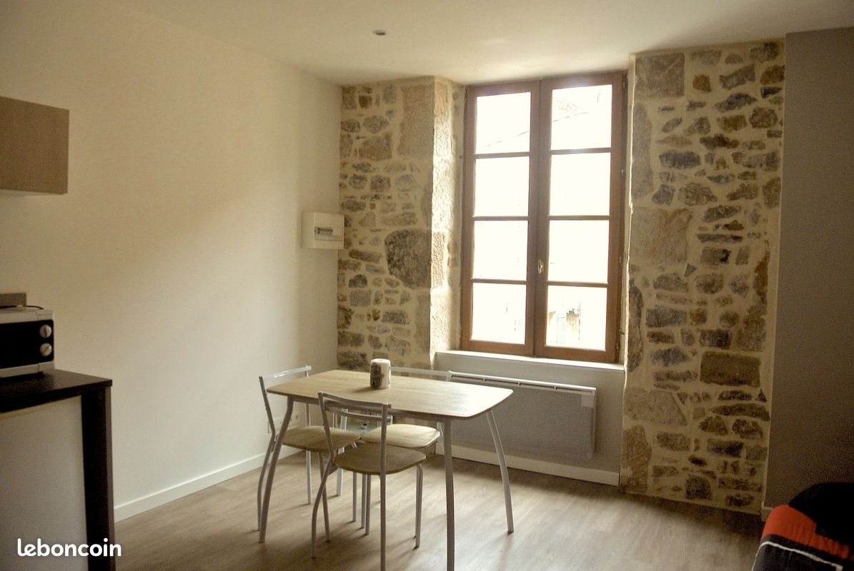Appartement à louer, 22m², Aubenas