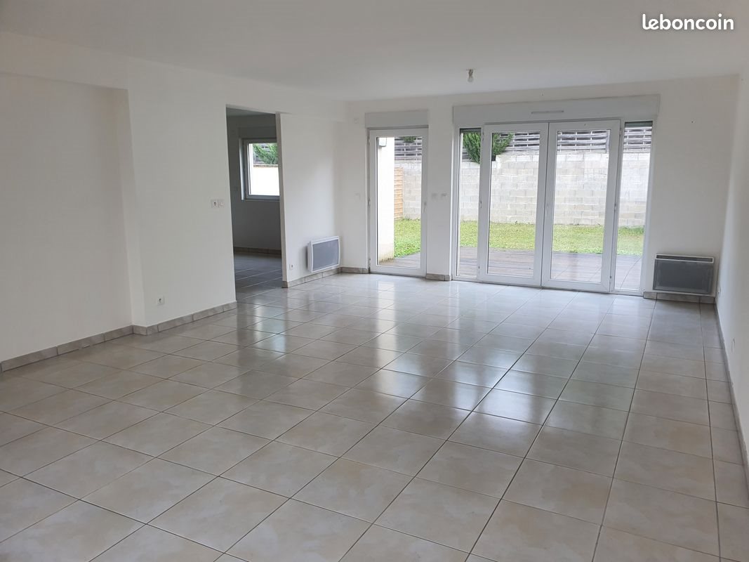 Maison à louer, 130m², Pressigny-les-Pins