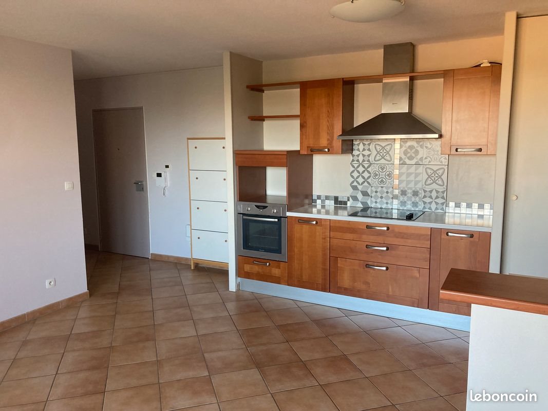 Appartement à louer, 69m², Floirac