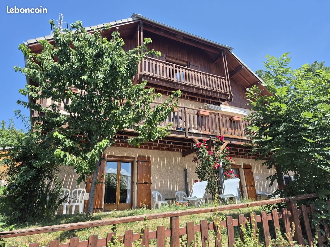 Appartement à louer, 45m², Saint-André-d'Embrun