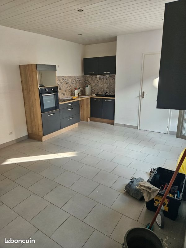 Maison à louer, 66m², Quintenas