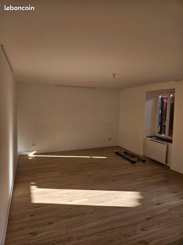 Maison à louer, 66m², Quintenas