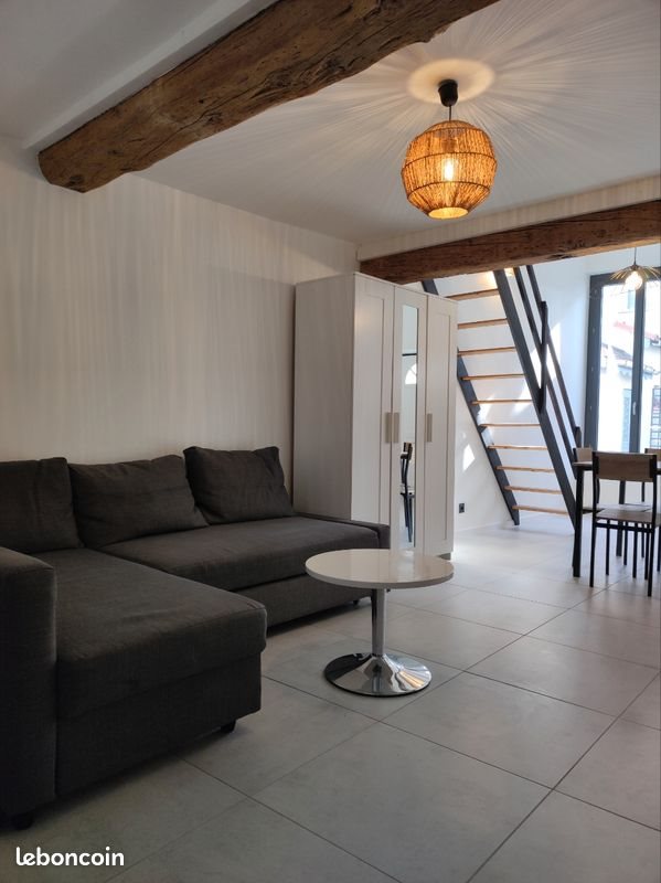 Appartement à louer, 61m², Pouzilhac