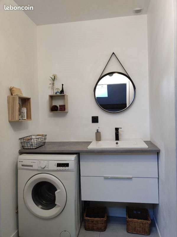 Appartement à louer, 61m², Pouzilhac