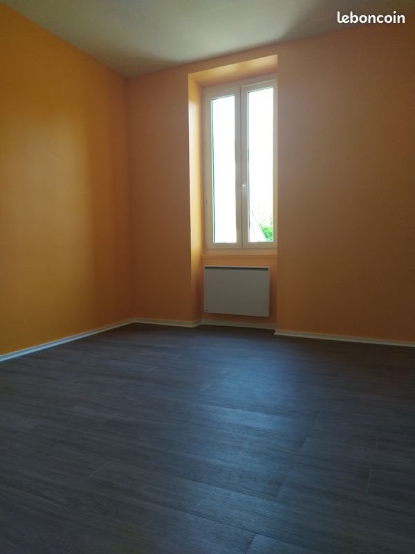 Appartement à louer, 51m², Châteauneuf-la-Forêt