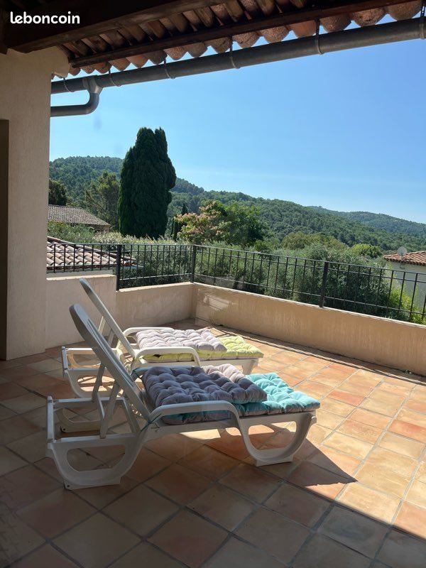 Appartement à louer, 45m², La Garde-Freinet