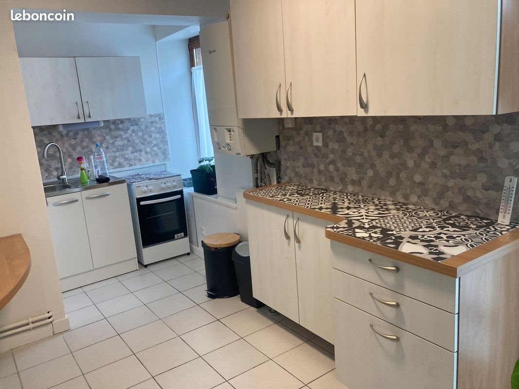 Appartement à louer, 68m², Vrigne-aux-Bois