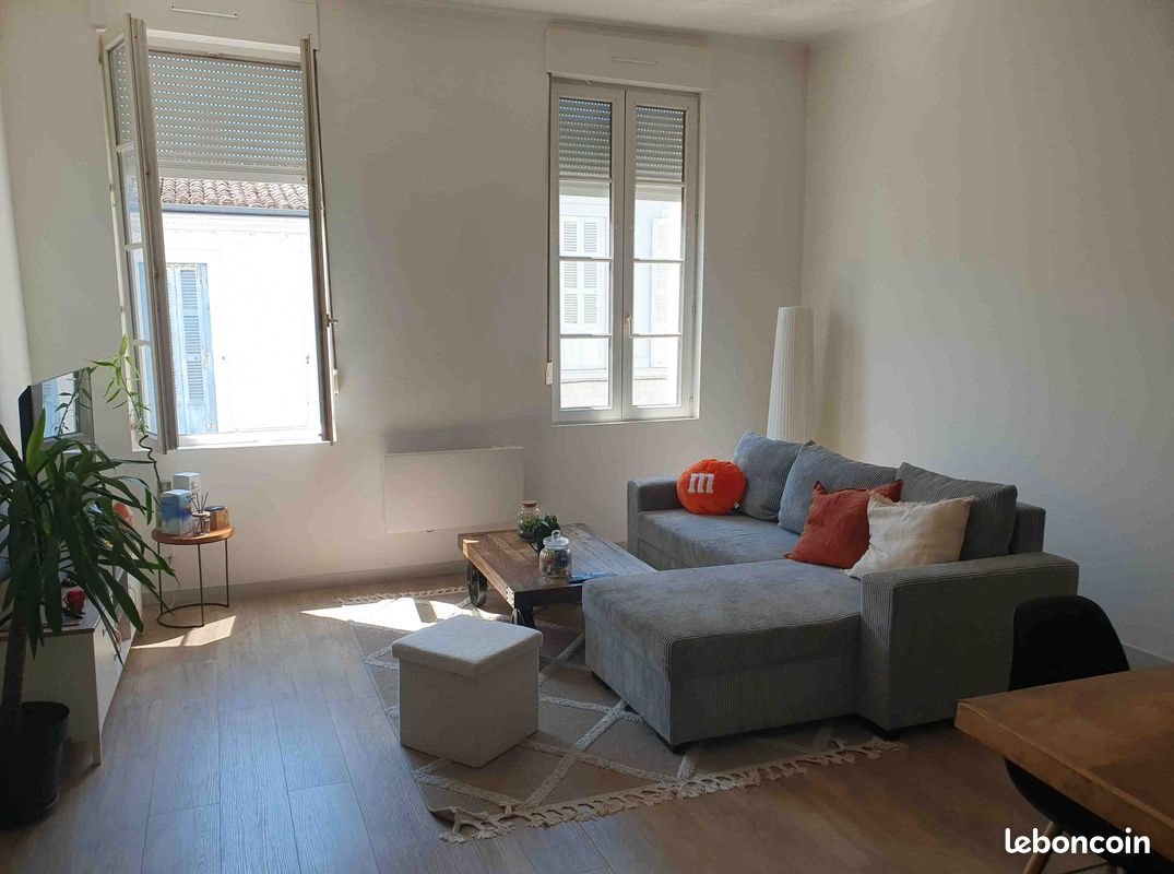 Appartement à louer, 54m², Rochefort