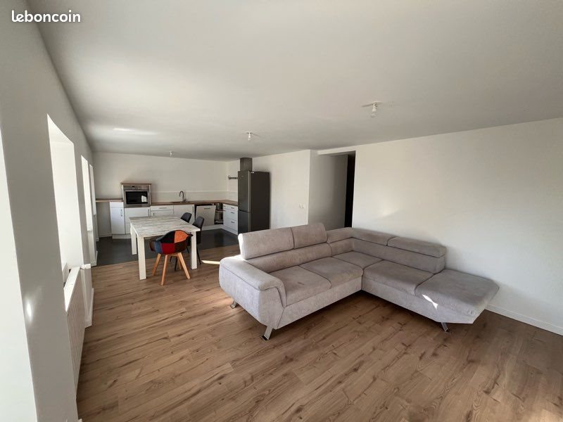 Appartement à louer, 68m², Bourogne
