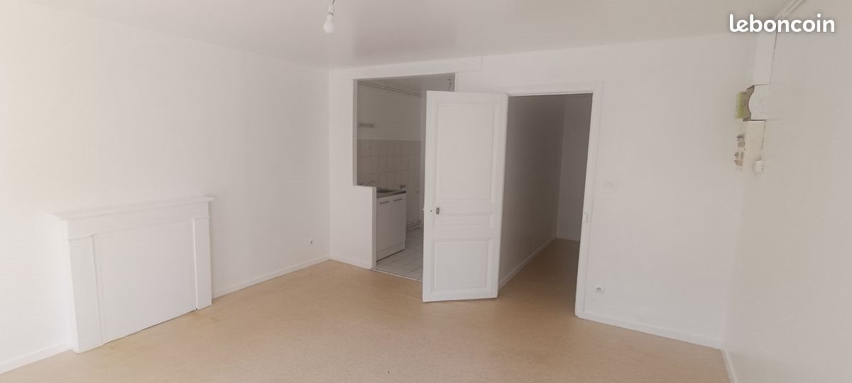 Appartement à louer, 45m², Monthermé