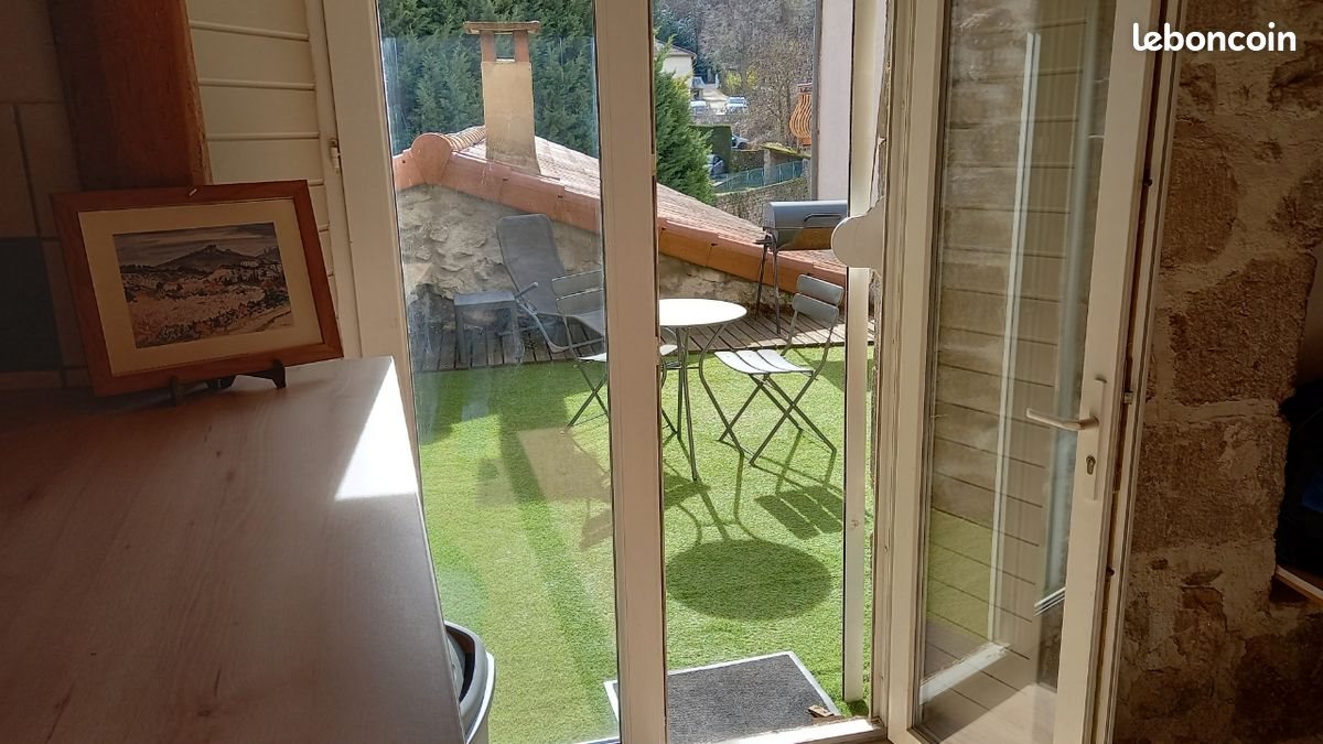 Appartement à louer, 40m², Satillieu