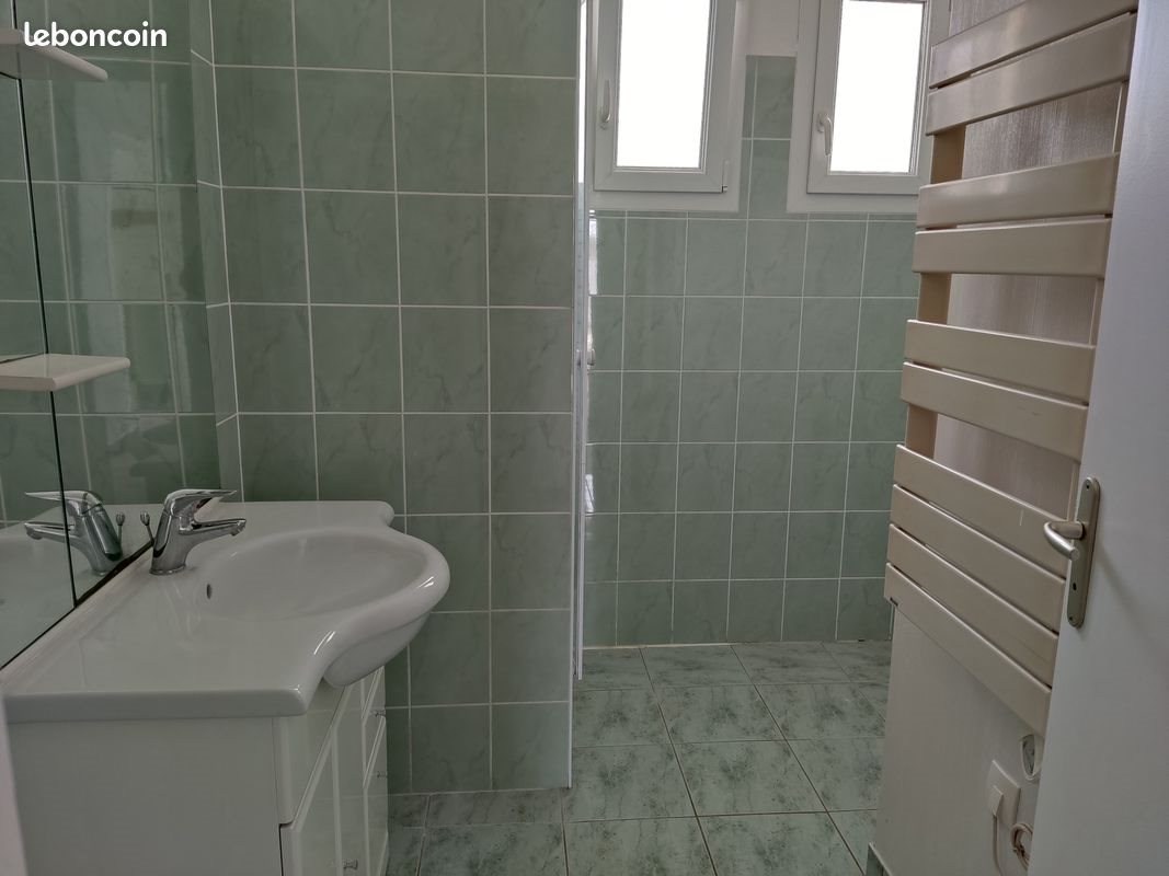 Maison à louer, 76m², Gémozac