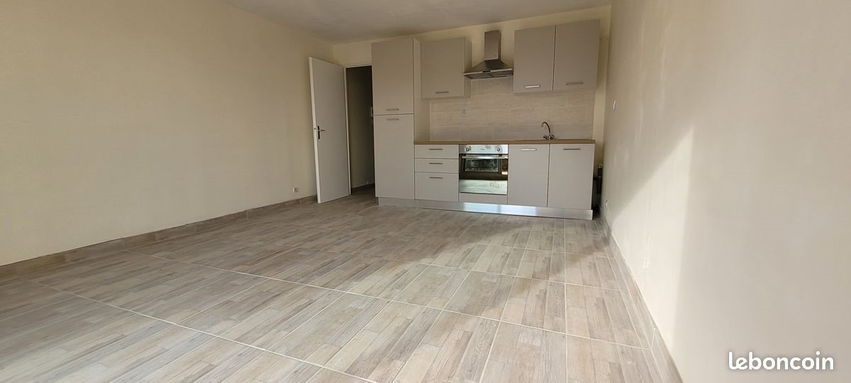 Appartement à louer, 57m², Breuillet