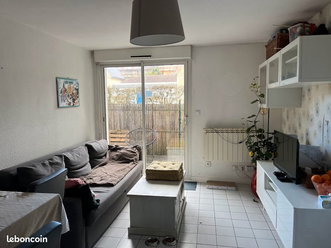 Appartement à louer, 38m², Talence
