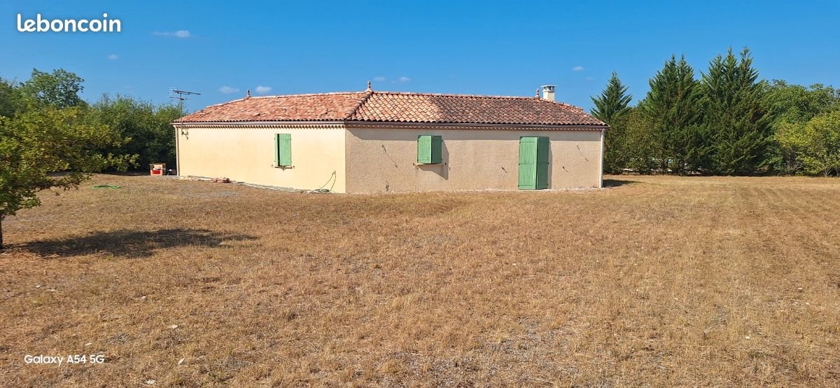 Maison à louer, 95m², Lalbenque