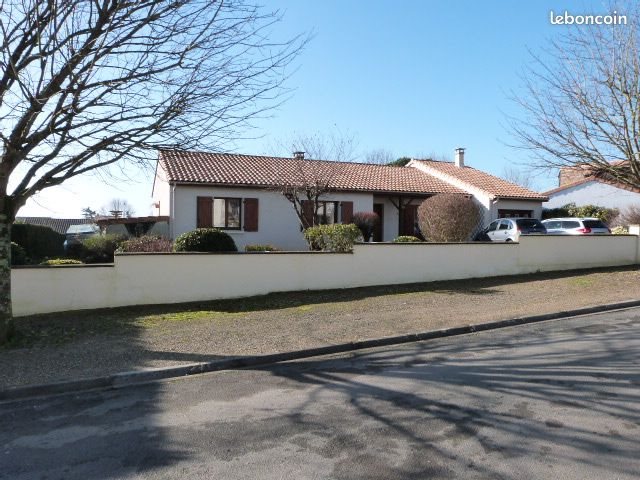 Maison à louer, 145m², Exireuil